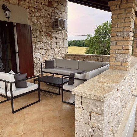 Holiday Home Stancija Becic Mugeba Exterior photo