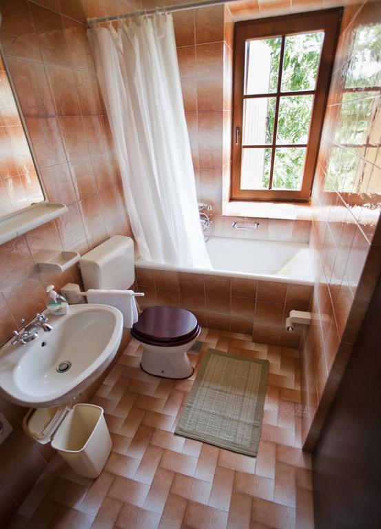 Holiday Home Stancija Becic Mugeba Exterior photo